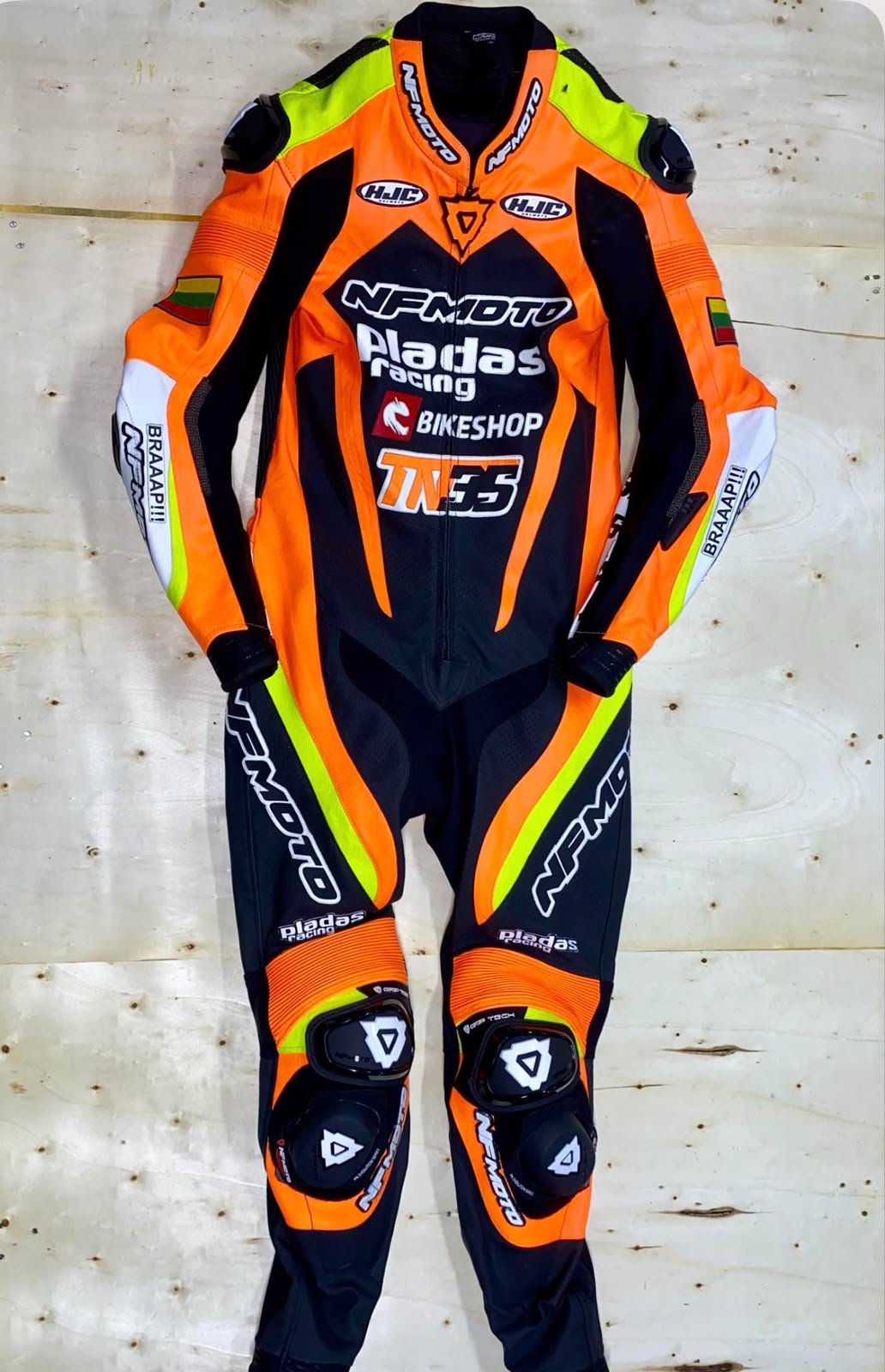 NFmoto custom leather race suit, detail view