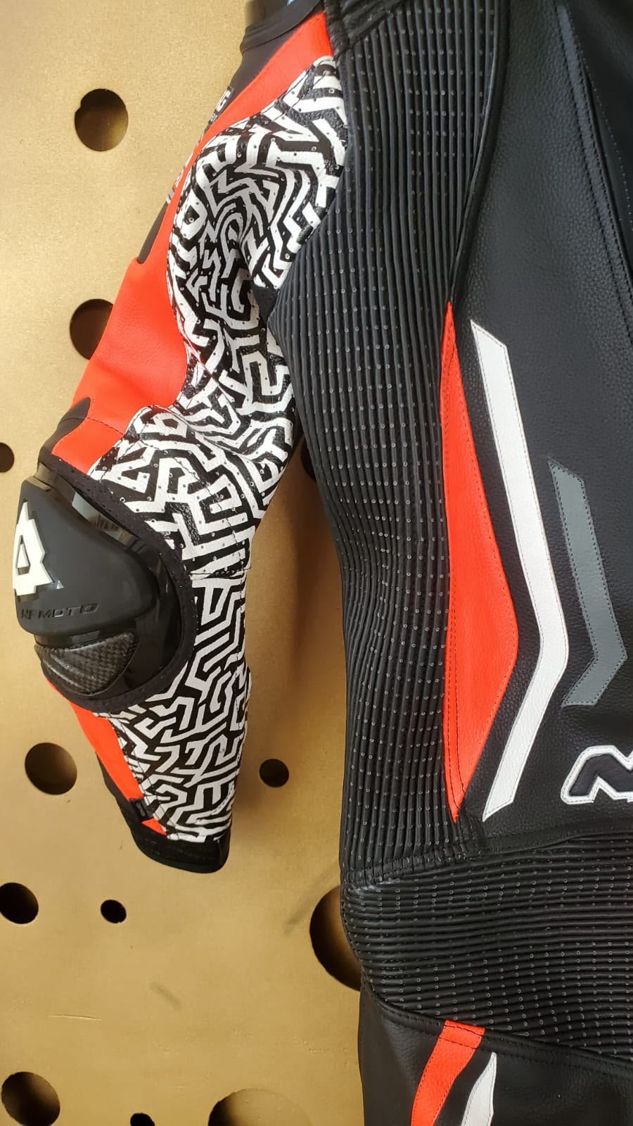 NFmoto custom leather race suit, detail view