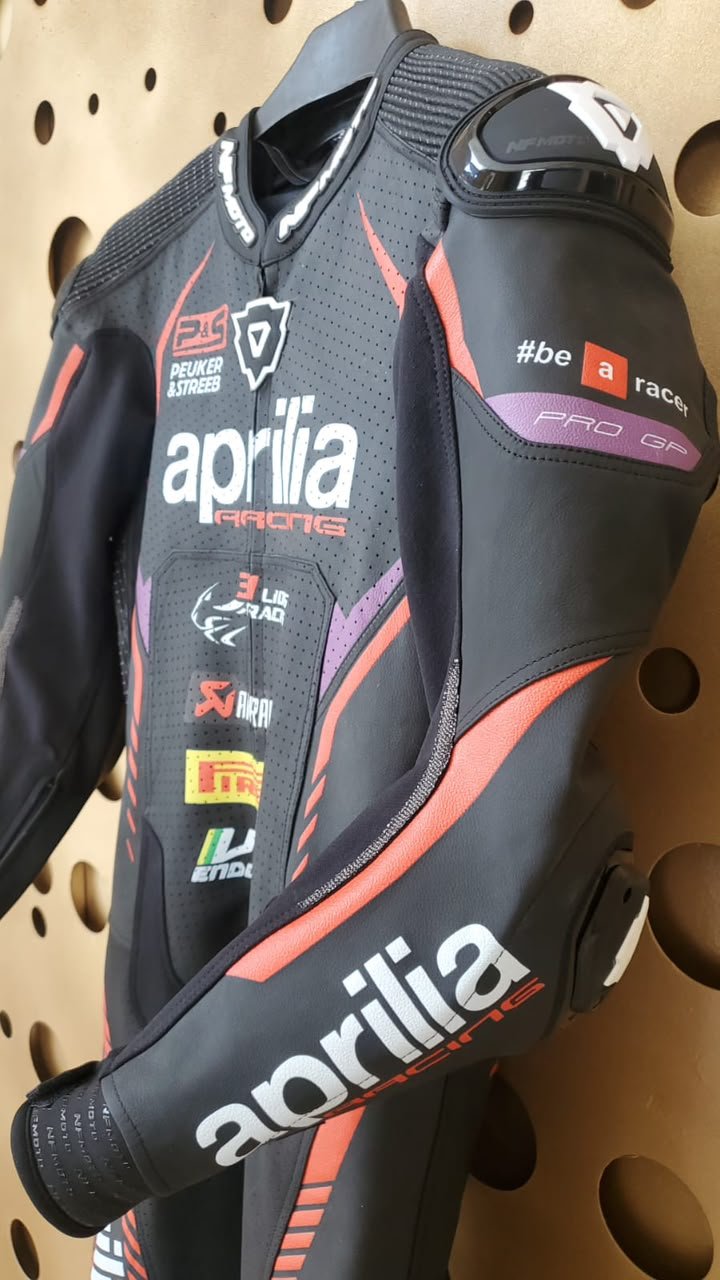 NFmoto custom leather race suit, detail view
