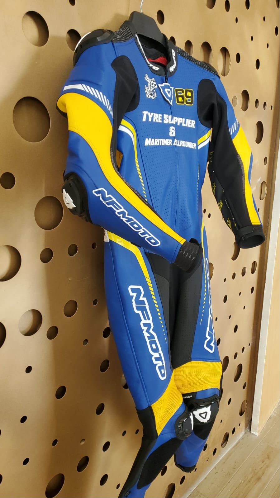 NFmoto custom leather race suit, detail view